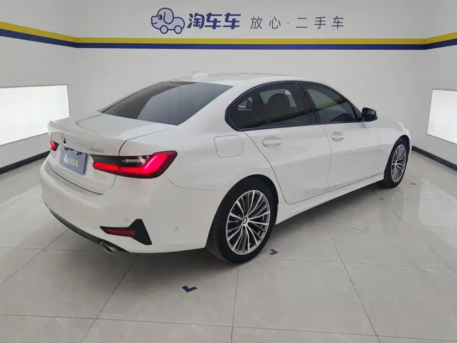 BMW 3 Series 2022 320i Sports Package купить на сайте DeffCars