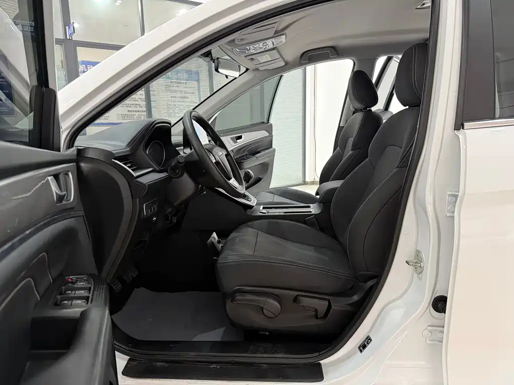 Haval M6 2023 Plus 1.5T Manual Elite Smart Connected купить на сайте DeffCars