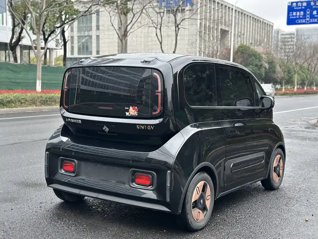 Baojun KiWi EV 2022 Artist’s Light Edition Lithium Iron Phosphate купить на сайте DeffCars