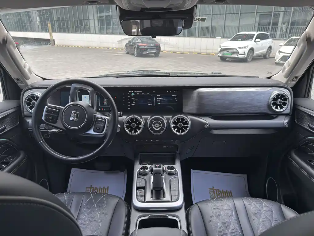 Tank 300 2023 Off-Road Version 2.0T Conqueror купить на сайте DeffCars