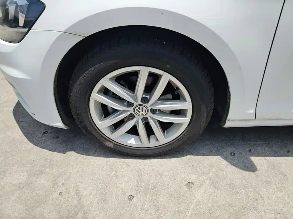 Golf 2018 1.6L automatic comfort type купить на сайте DeffCars