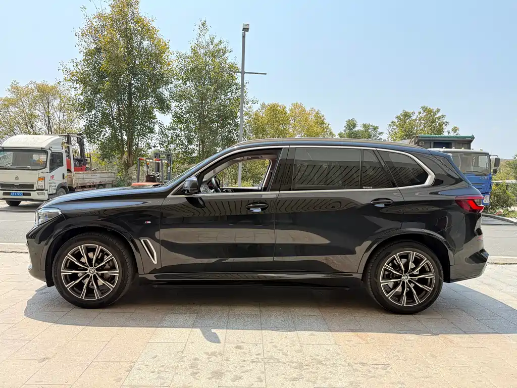 BMW X5 2022 facelift xDrive 30Li exclusive M sports package купить на сайте DeffCars