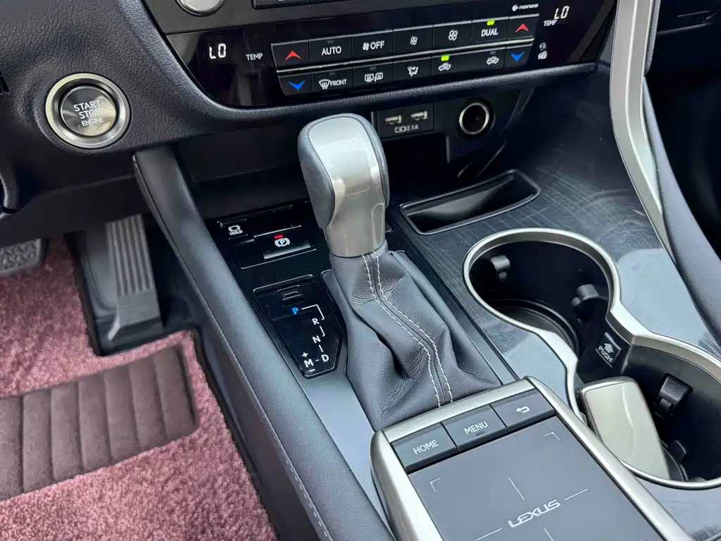 Lexus RX 2020 facelift 300 two-wheel drive elite version купить на сайте DeffCars