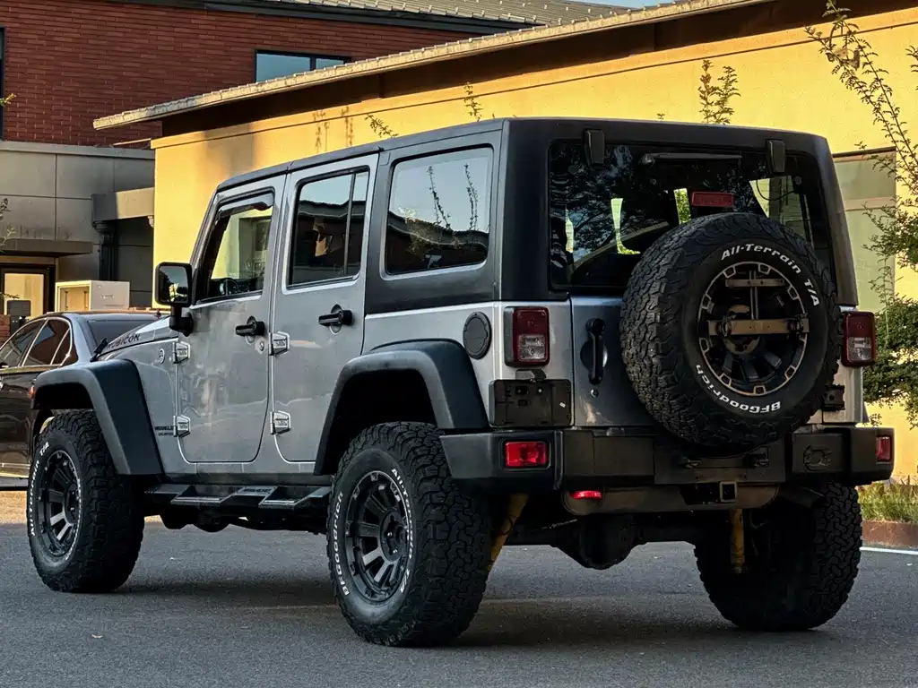 Wrangler 2017 3.6L Rubicon Four-Door Comfort Edition купить на сайте DeffCars