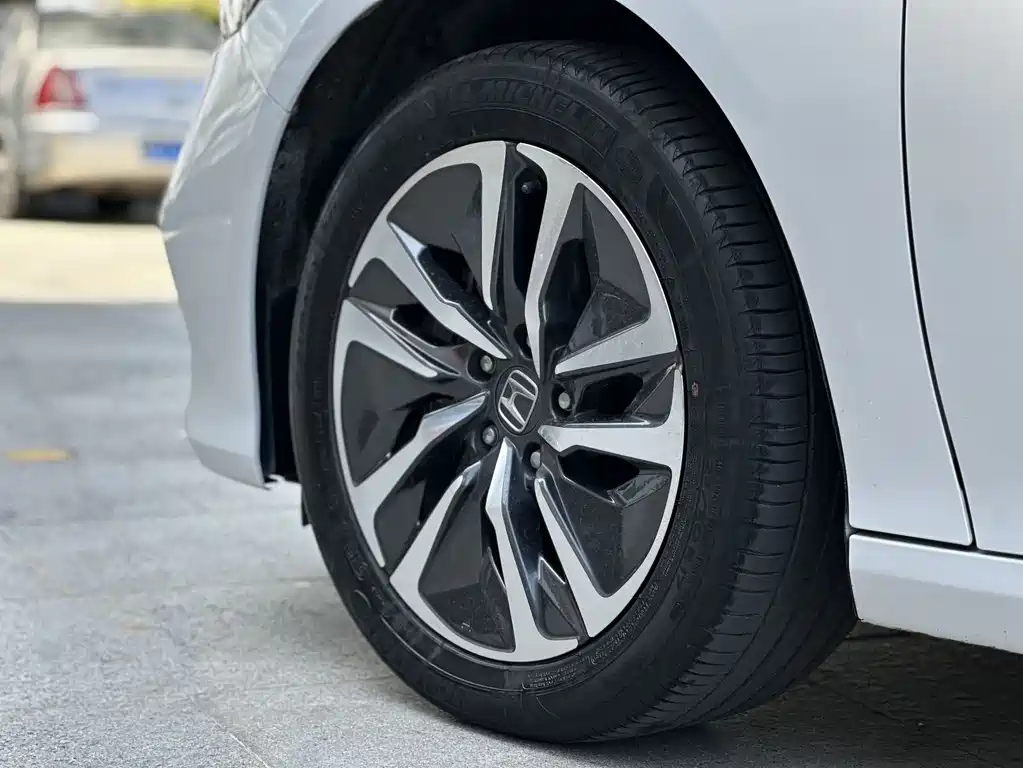 Accord 2018 Sharp·Hybrid 2.0L Sharp Collar Edition National V купить на сайте DeffCars