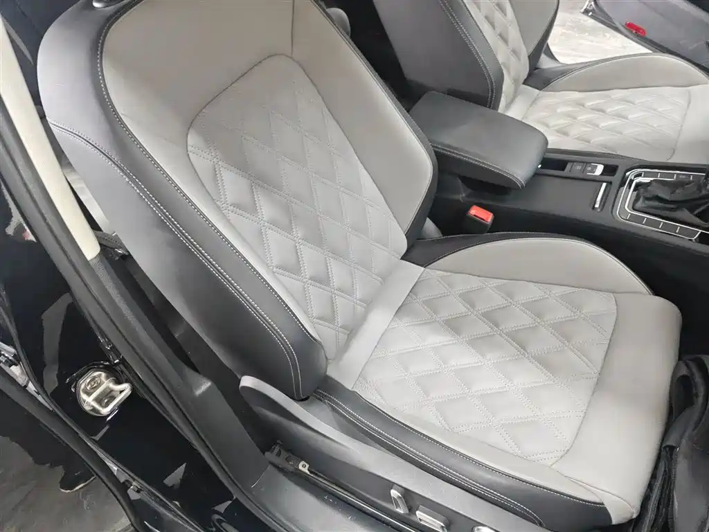 Magotan 2023 2 million commemorative edition 280TSI DSG leading model купить на сайте DeffCars