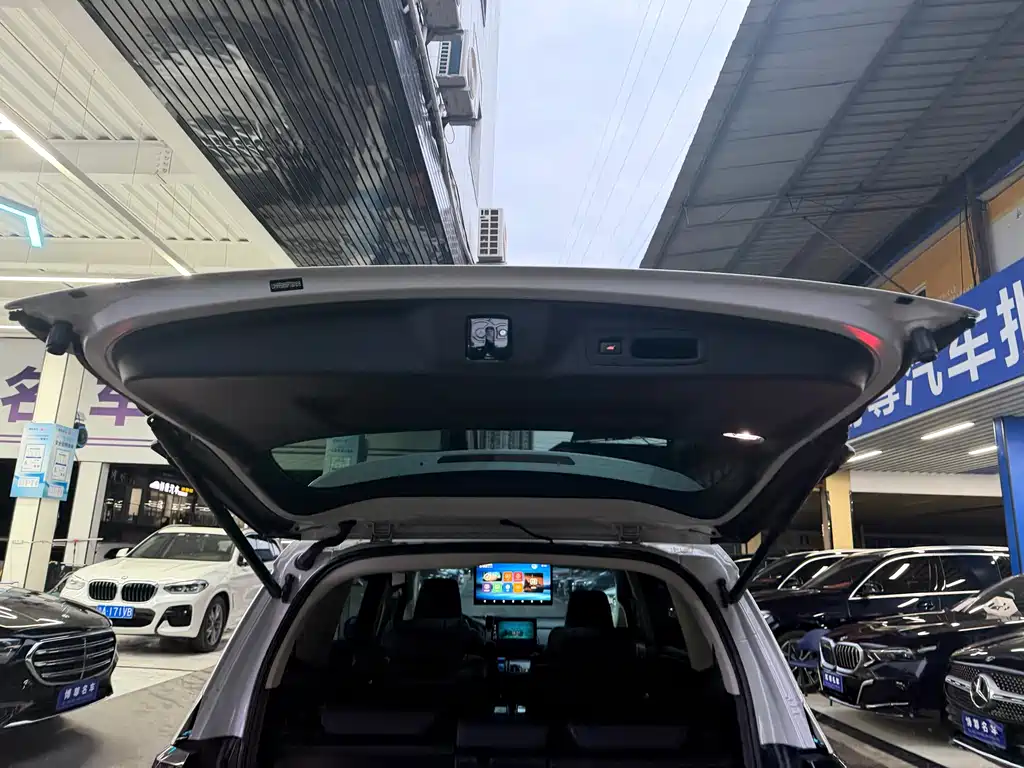 Alison 2022 2.0L e:HEV Deluxe Edition купить на сайте DeffCars