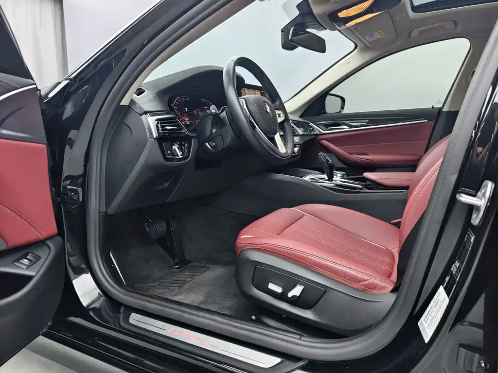 BMW 5 Series 2021 525Li Luxury Package купить на сайте DeffCars