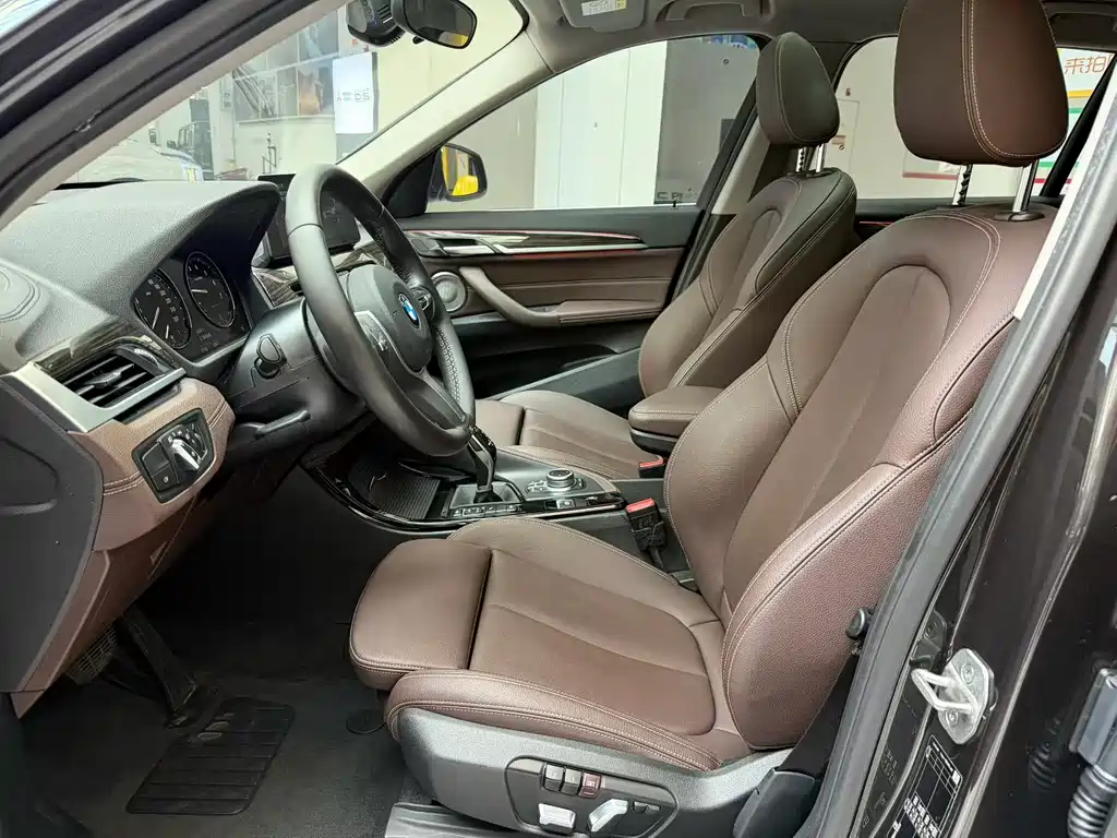 BMW X1 2021 facelift xDrive25Li exclusive model купить на сайте DeffCars