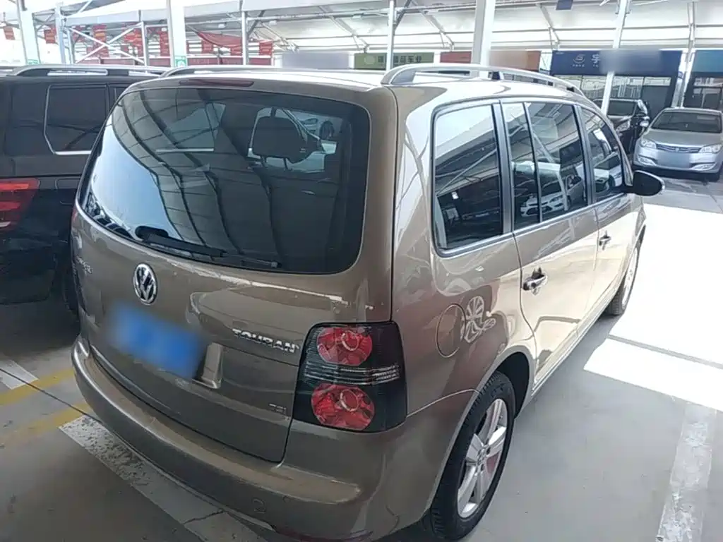 Touran 2015 1.4T DSG comfort version 5 seats купить на сайте DeffCars