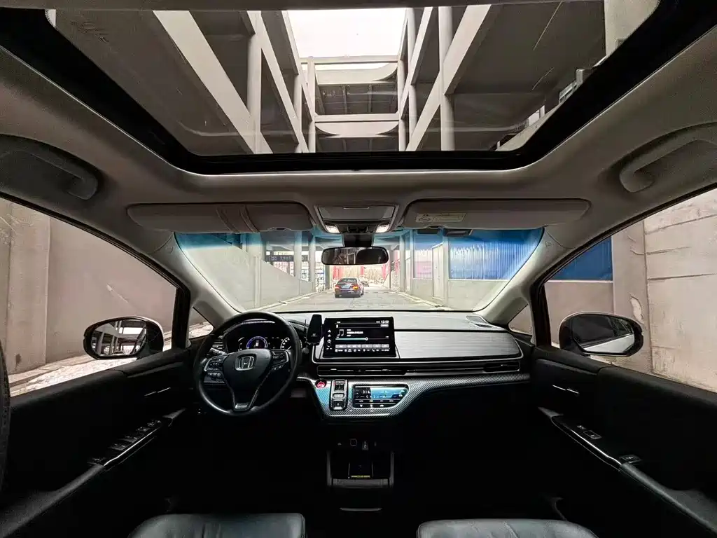 Alison 2022 2.0L e:HEV Deluxe Edition купить на сайте DeffCars