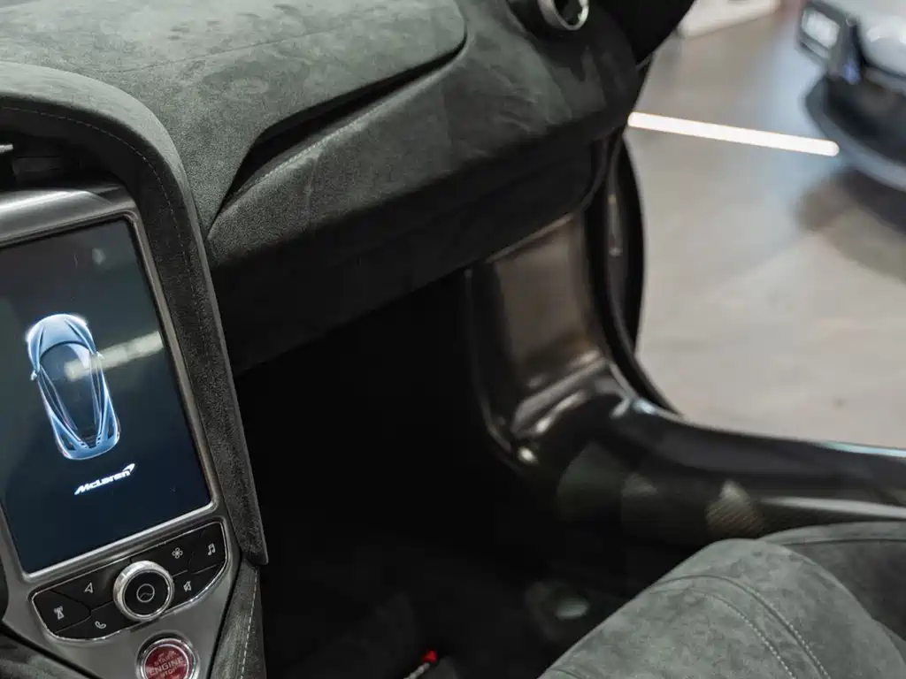 McLaren 720S 2019 4.0T Coupe купить на сайте DeffCars