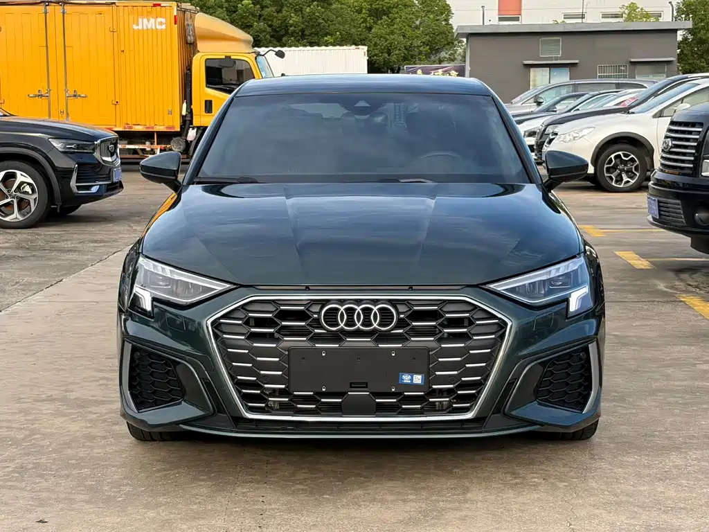 Audi A3 2023 A3L Limousine 35 TFSI Fashionable and Sporty купить на сайте DeffCars