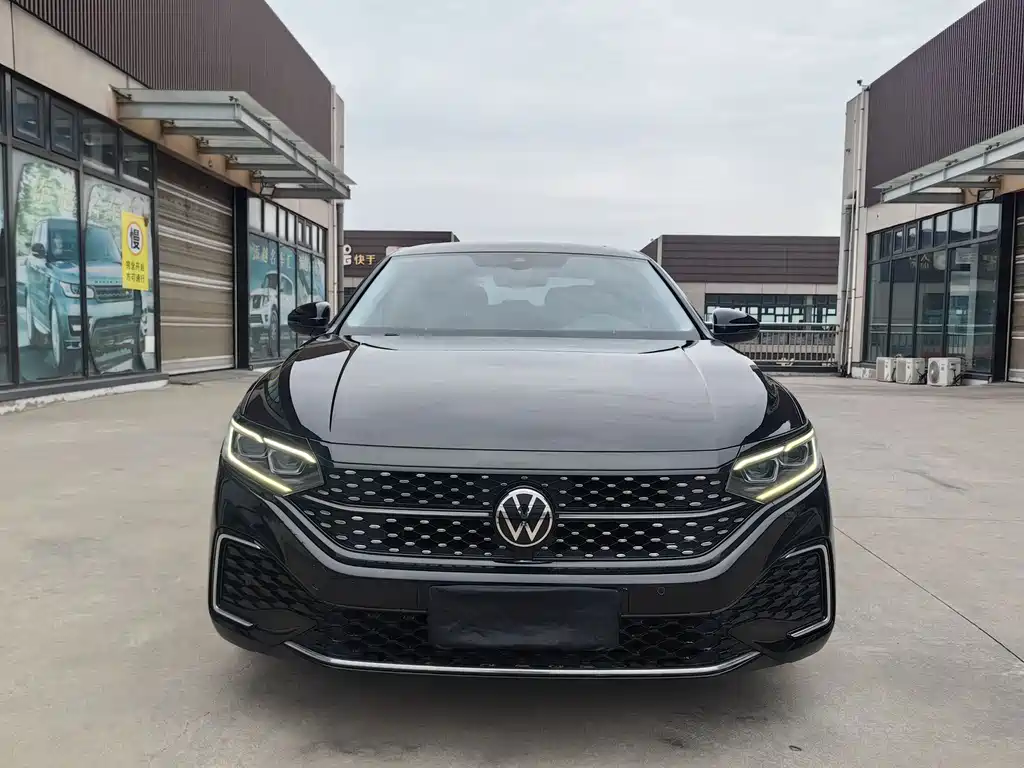 Passat 2022 330TSI Starry Sky Deluxe Edition купить на сайте DeffCars