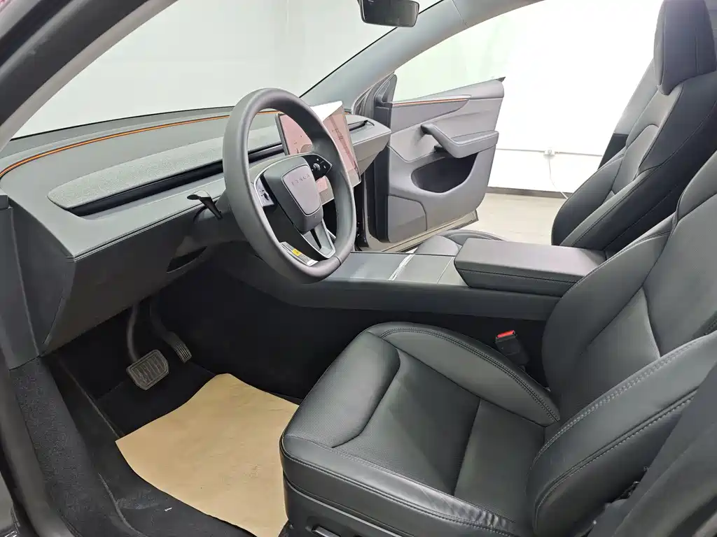 Model Y 2025 rear-wheel drive version купить на сайте DeffCars