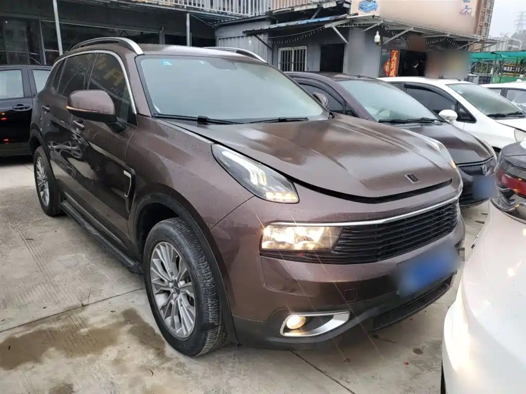 Lynk & Co 01 2017 2.0T two-wheel drive version купить на сайте DeffCars