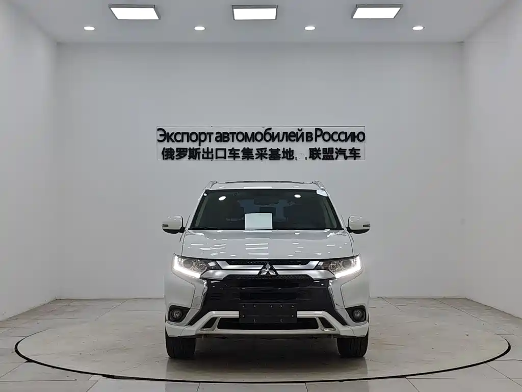 Outlander 2021 facelift 2.0L 2WD Enjoy Edition 5 seats купить на сайте DeffCars