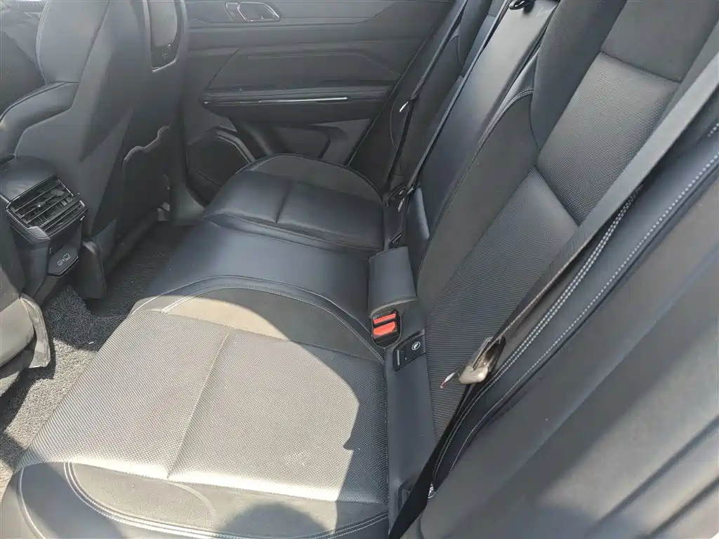Lynk & Co 01 2023 1.5TD EM-F PM купить на сайте DeffCars
