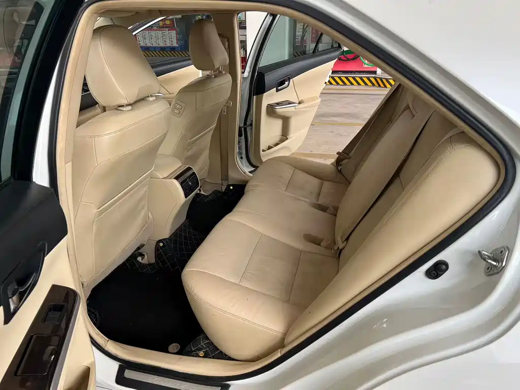 Camry 2016 2.0G 10th Anniversary Leading Edition купить на сайте DeffCars