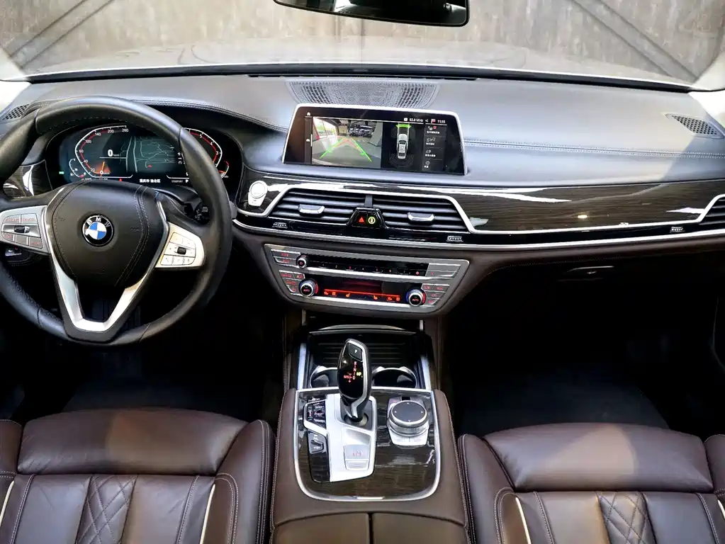 BMW 7 Series 2021 730Li Luxury Package купить на сайте DeffCars