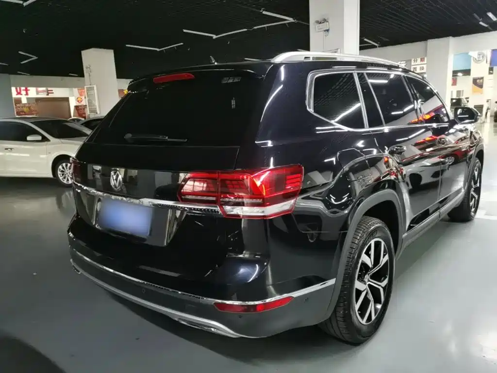 Touron 2020 330TSI 2WD Deluxe Edition National VI купить на сайте DeffCars