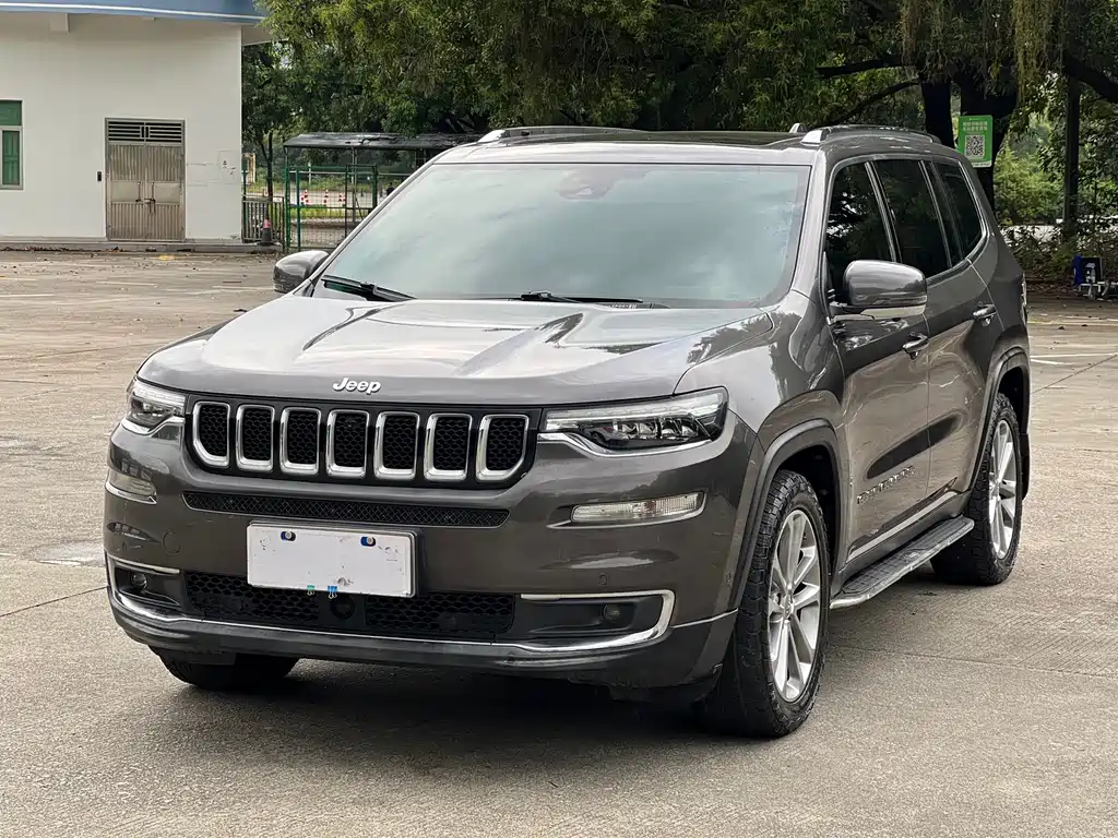 Grand Commander 2018 2.0T 4WD Premium Edition National V купить на сайте DeffCars