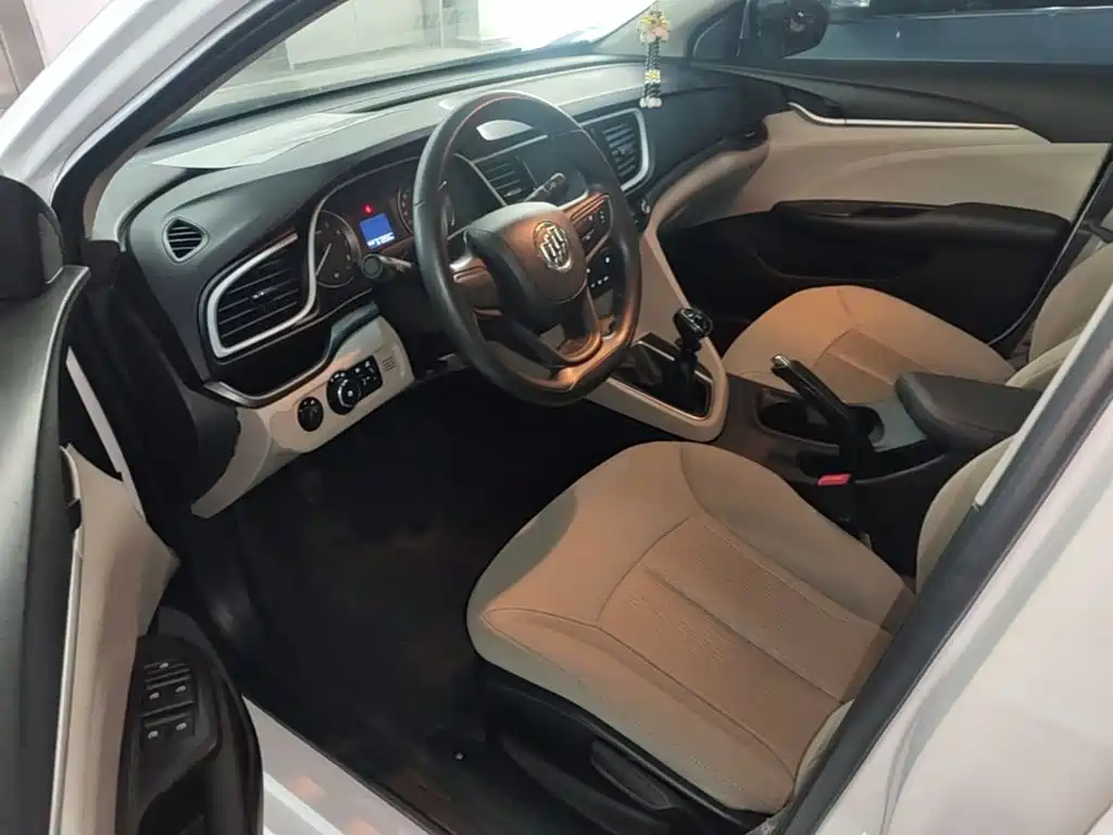 Excelle GT 2017款 15N 手动进取型 купить на сайте DeffCars