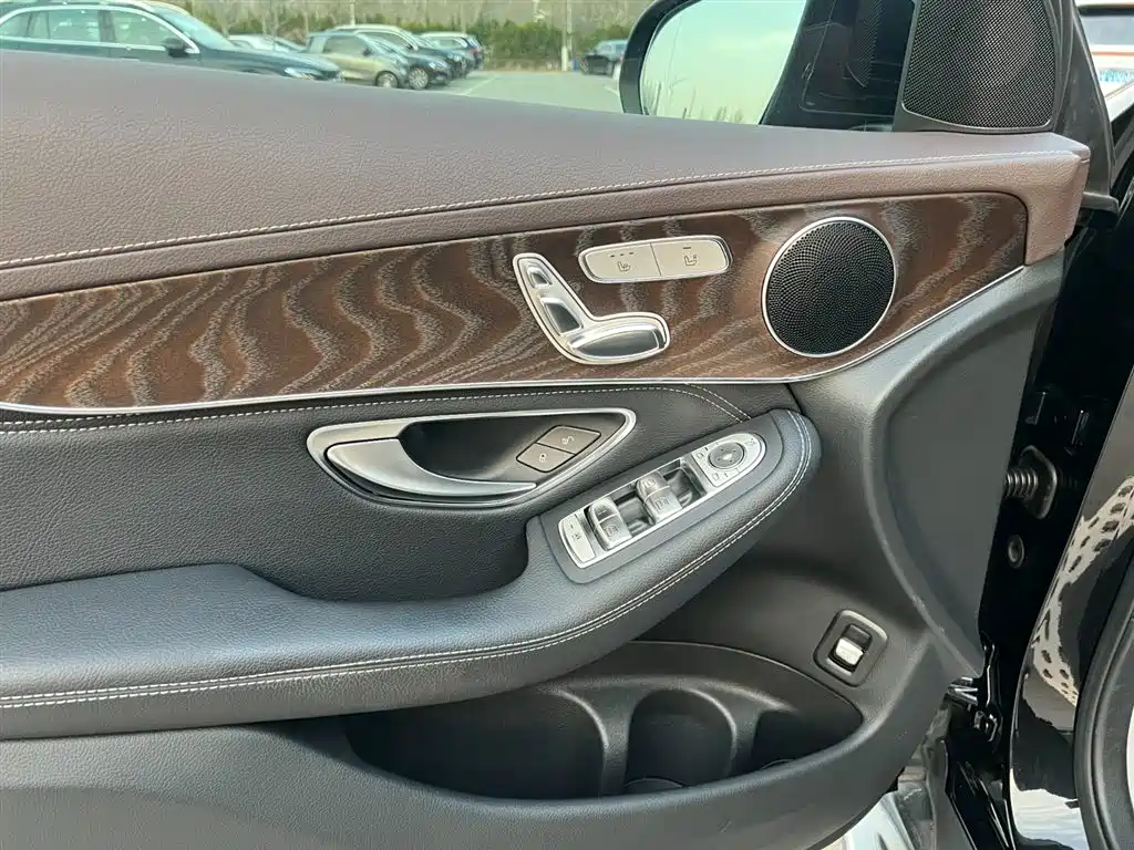 Mercedes-Benz GLC 2020 GLC 260 L 4MATIC luxury model купить на сайте DeffCars