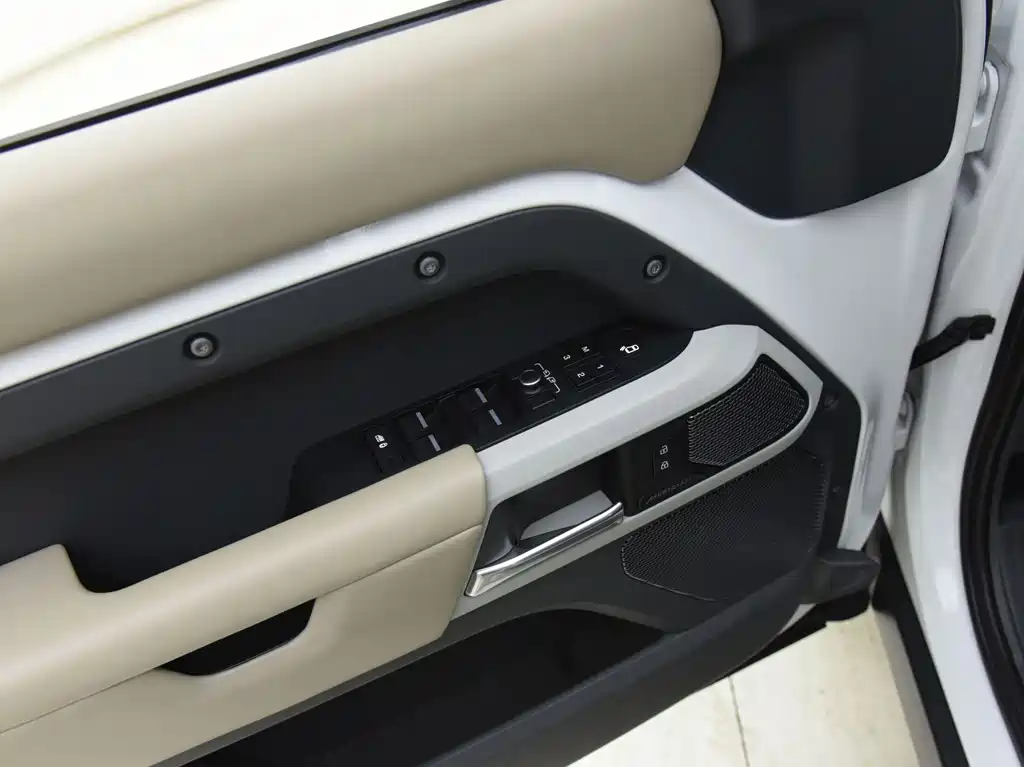 Land Rover Defender 2022 110 P400 X-DYNAMIC HSE купить на сайте DeffCars
