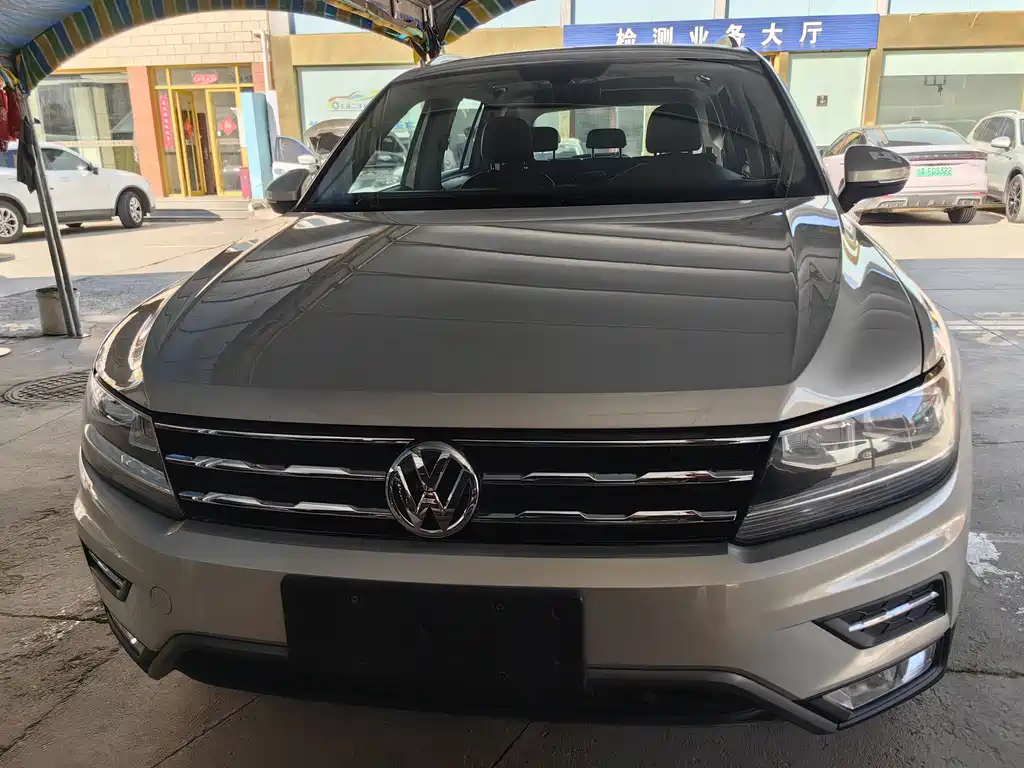 Tiguan L 2018 330TSI automatic two-wheel drive luxury version купить на сайте DeffCars