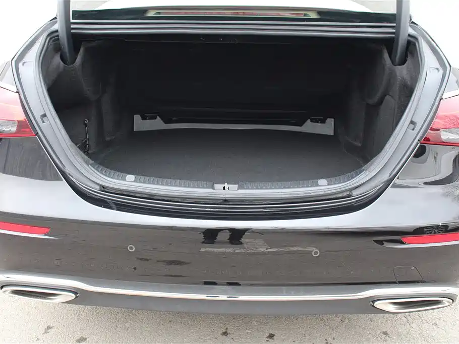 Mercedes-Benz E-Class 2023 facelift E 260 L купить на сайте DeffCars