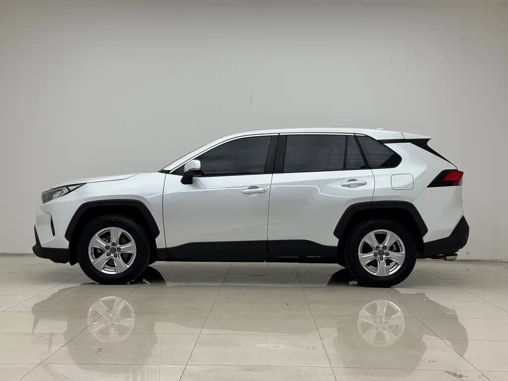RAV4 Rongfang 2022 2.0L CVT two-wheel drive urban version купить на сайте DeffCars