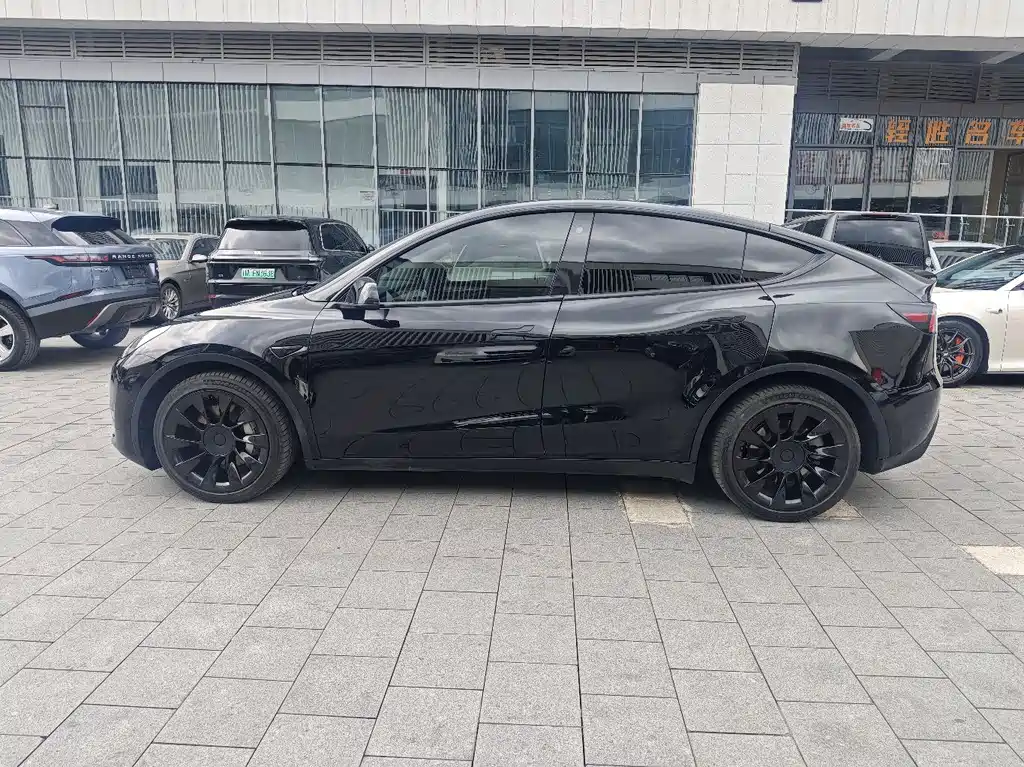 Model Y 2021 long-range all-wheel drive version 3D7 купить на сайте DeffCars