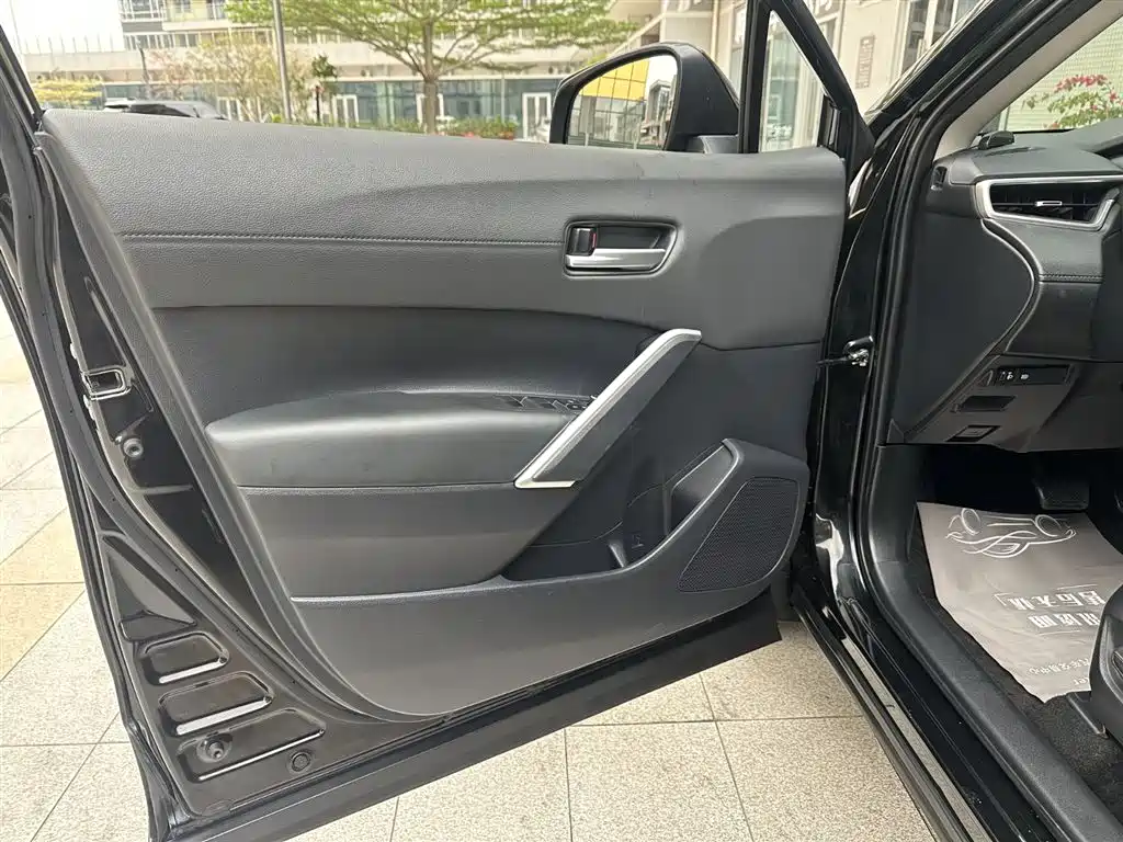 Fenglanda 2023 2.0L CVT Deluxe Edition купить на сайте DeffCars
