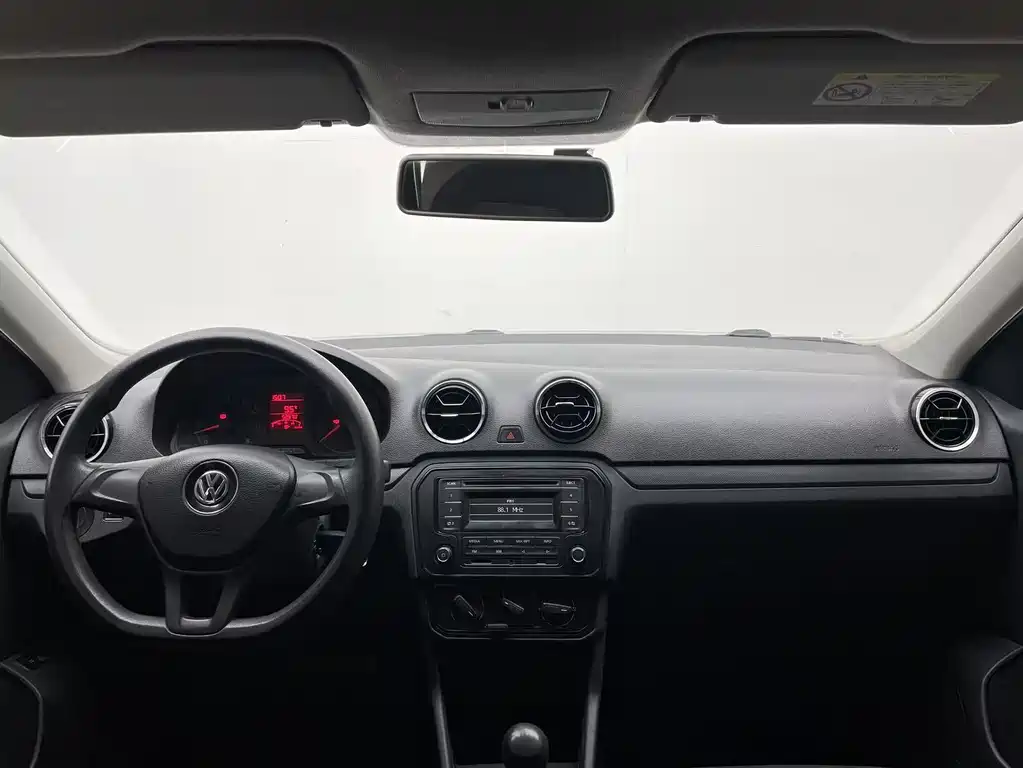 Jetta 2017 1.5L manual fashion model купить на сайте DeffCars