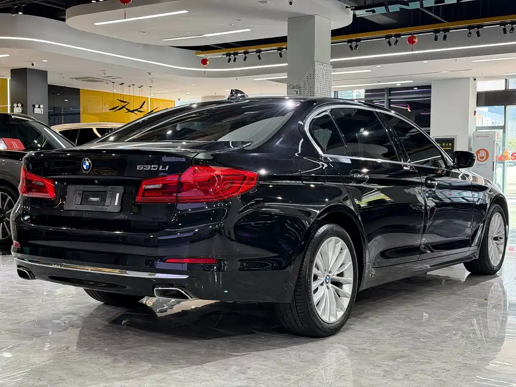 BMW 5 Series 2018 facelift 530Li leading model luxury package купить на сайте DeffCars