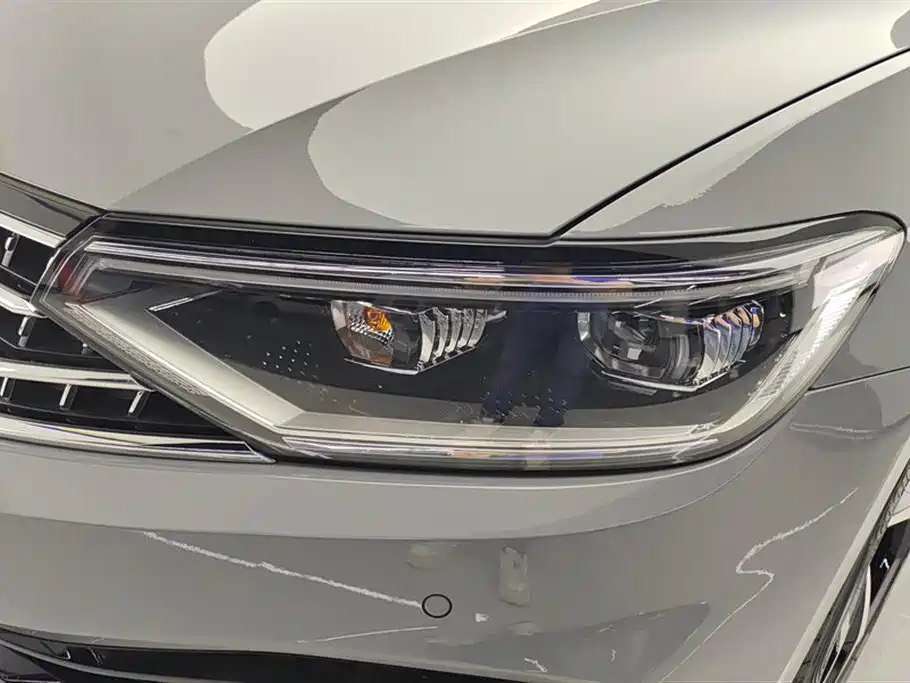 Magotan 2023 2 million commemorative edition 330TSI DSG luxury model купить на сайте DeffCars