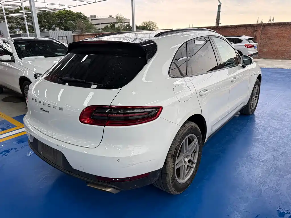 Macan 2017 Macan 2.0T купить на сайте DeffCars