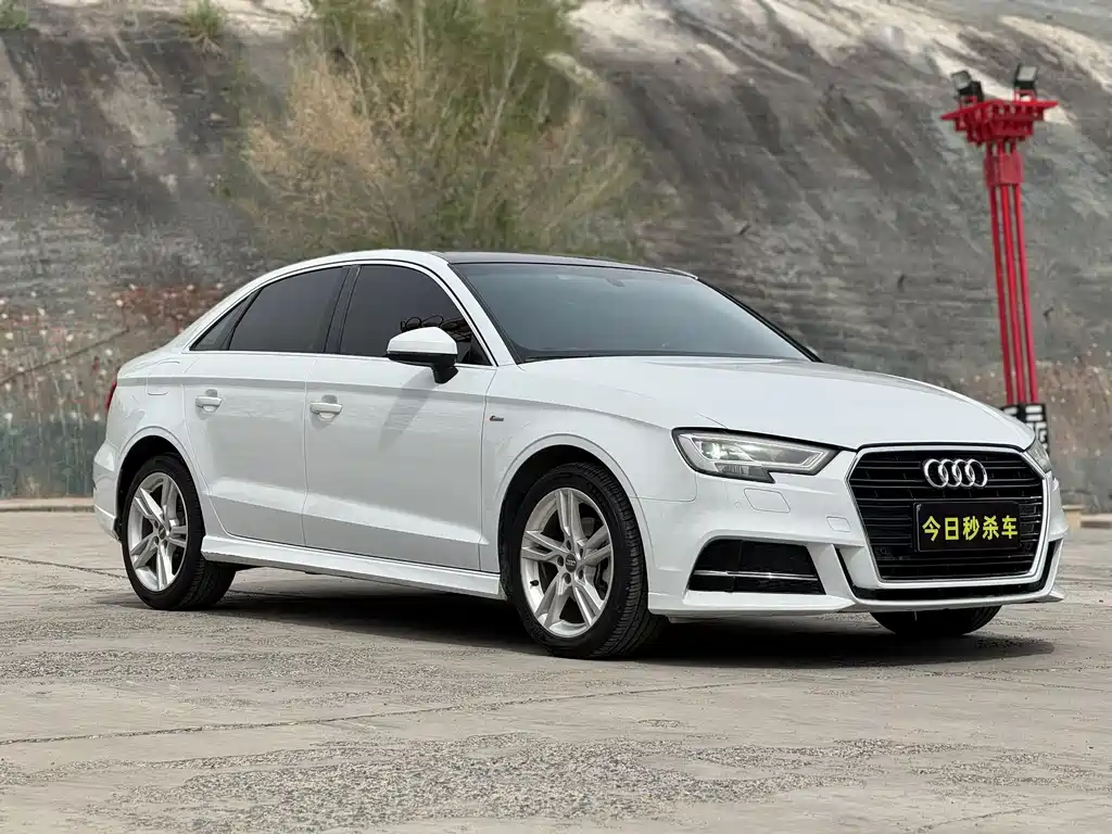 Audi A3 2019 Limousine 35 TFSI Sports National V купить на сайте DeffCars