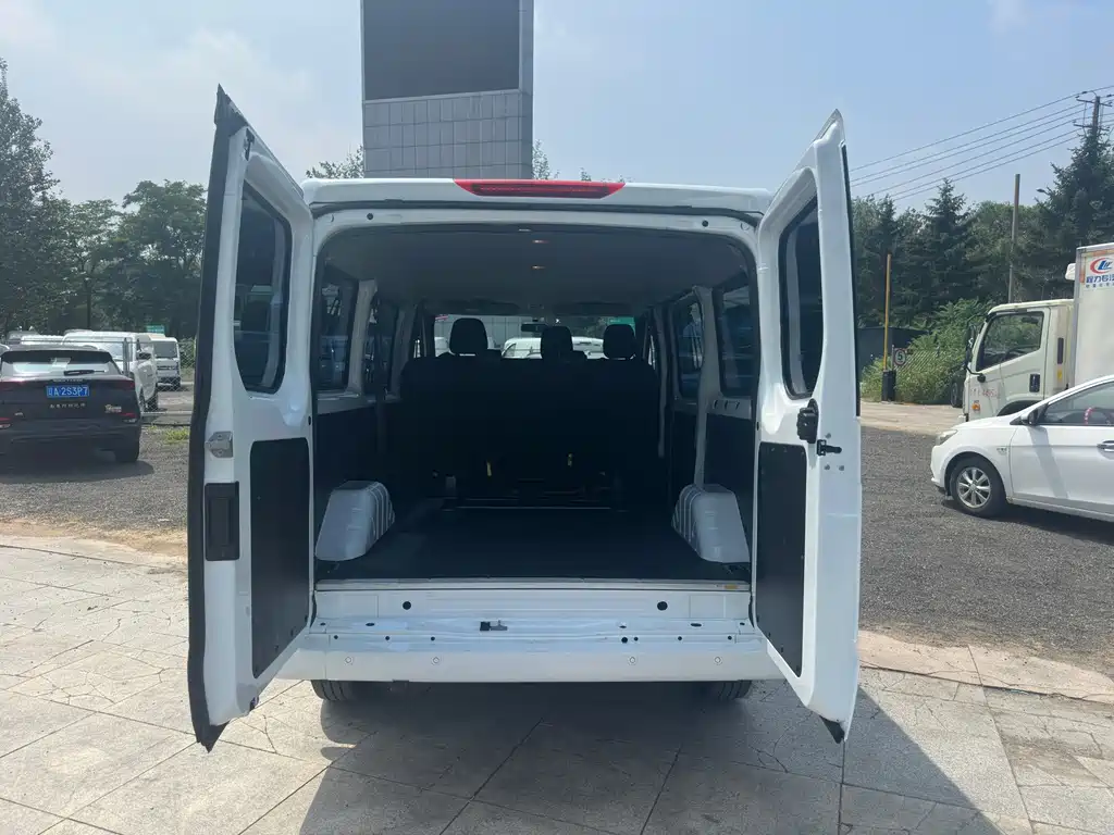 JMC Jiangling Fushun 2023款 2.0T 自动短轴低顶商运型多功能乘用车6座 双开尾门 купить на сайте DeffCars