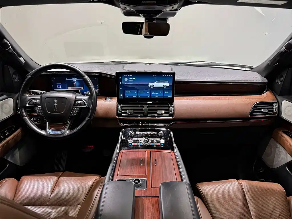 Navigator 2022 3.5T Honor Edition купить на сайте DeffCars