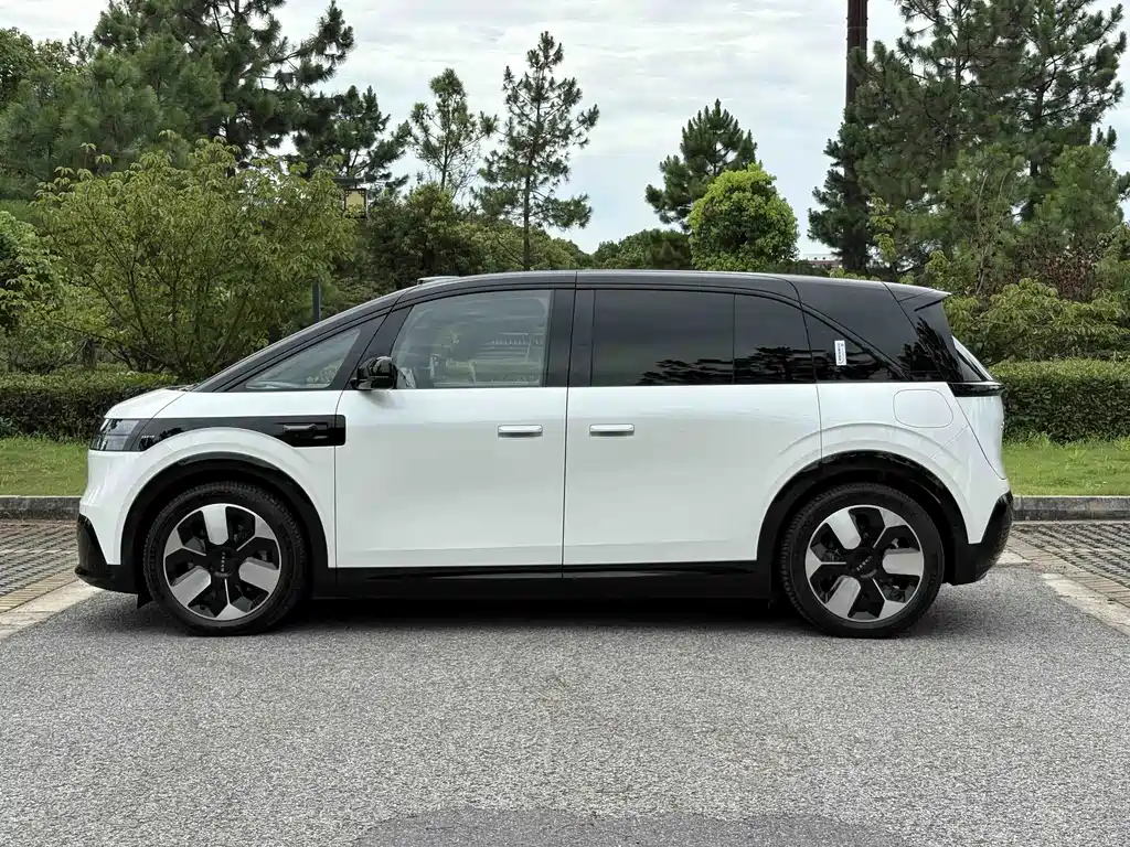 JIKE MIX 2025 Smart Driving Edition купить на сайте DeffCars