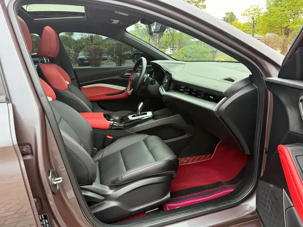 MG5 2022 300TGI DCT Chaoyue flagship version купить на сайте DeffCars