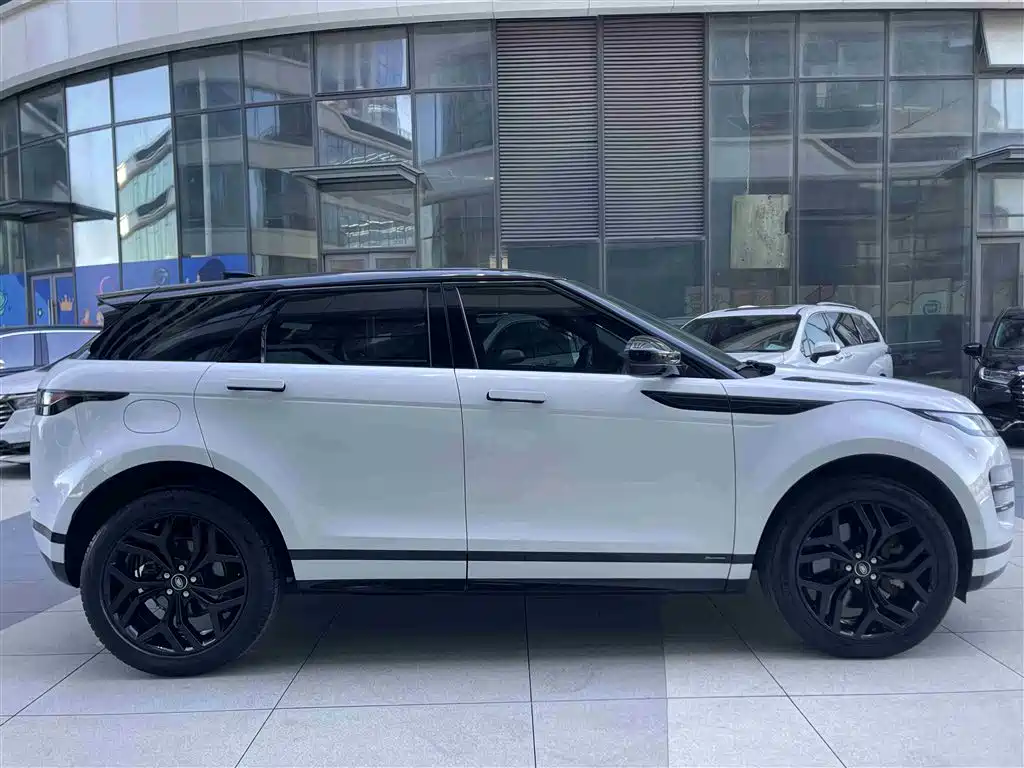 Range Rover Evoque 2020 249PS R-DYNAMIC S first sports customized version купить на сайте DeffCars