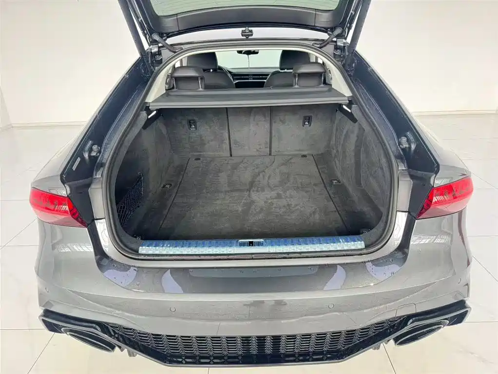 Audi A7 2023 45 TFSI Premium Selection купить на сайте DeffCars