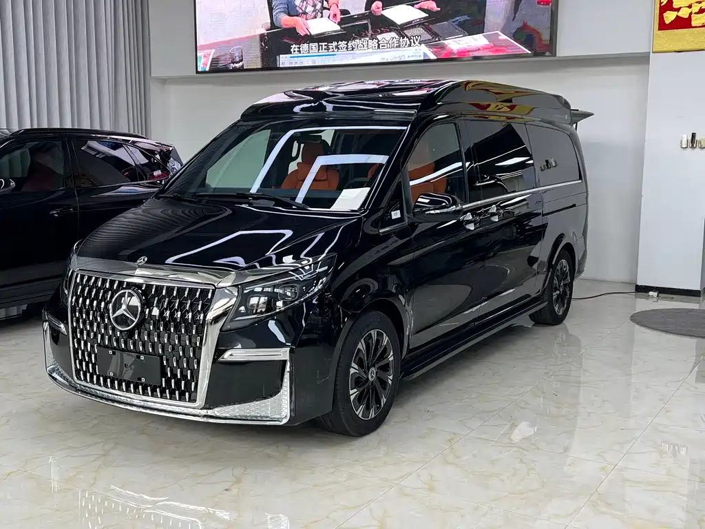 Mercedes-Benz V-Class 2024 V 300 L Long Wheelbase Luxury Edition купить на сайте DeffCars