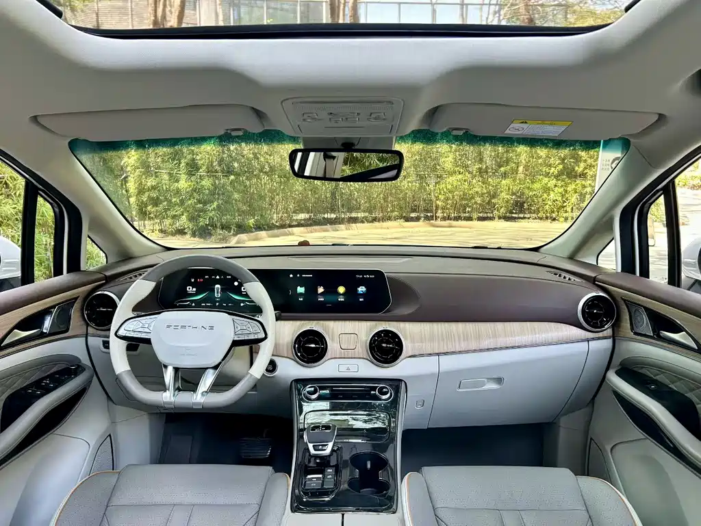 Fengxing Yacht 2022 1.5T DCT Wave Chasing Edition купить на сайте DeffCars