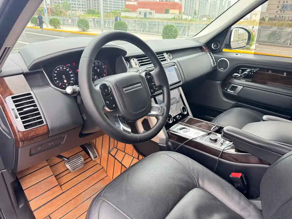 Range Rover 2020 3.0 L6 Legend Extended Edition купить на сайте DeffCars
