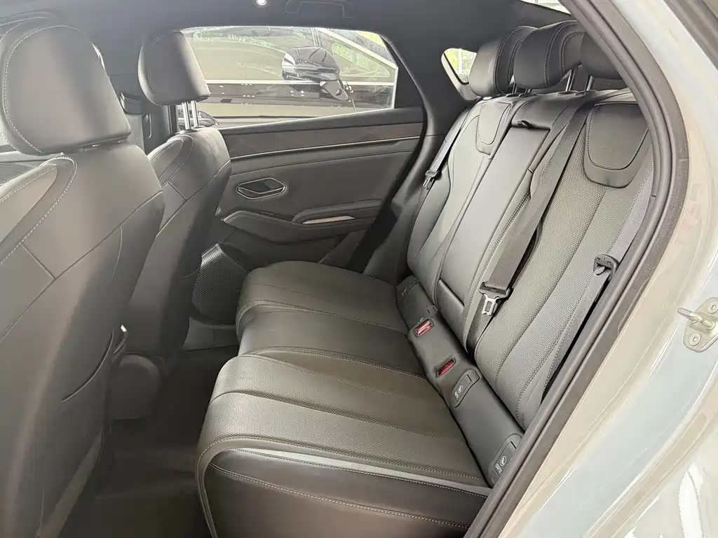 Qin L 2025 DM-i Smart Driving Edition 120KM Transcendent Type купить на сайте DeffCars