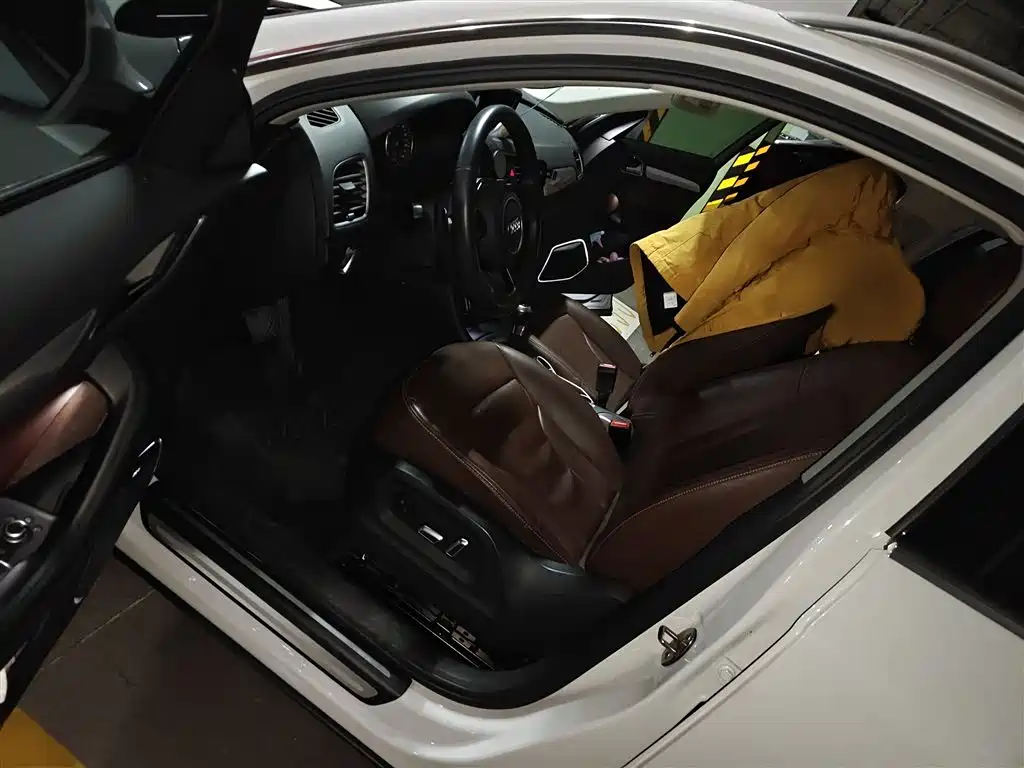 Audi Q3 2018 30th Anniversary Model 30 TFSI Fashion Model купить на сайте DeffCars